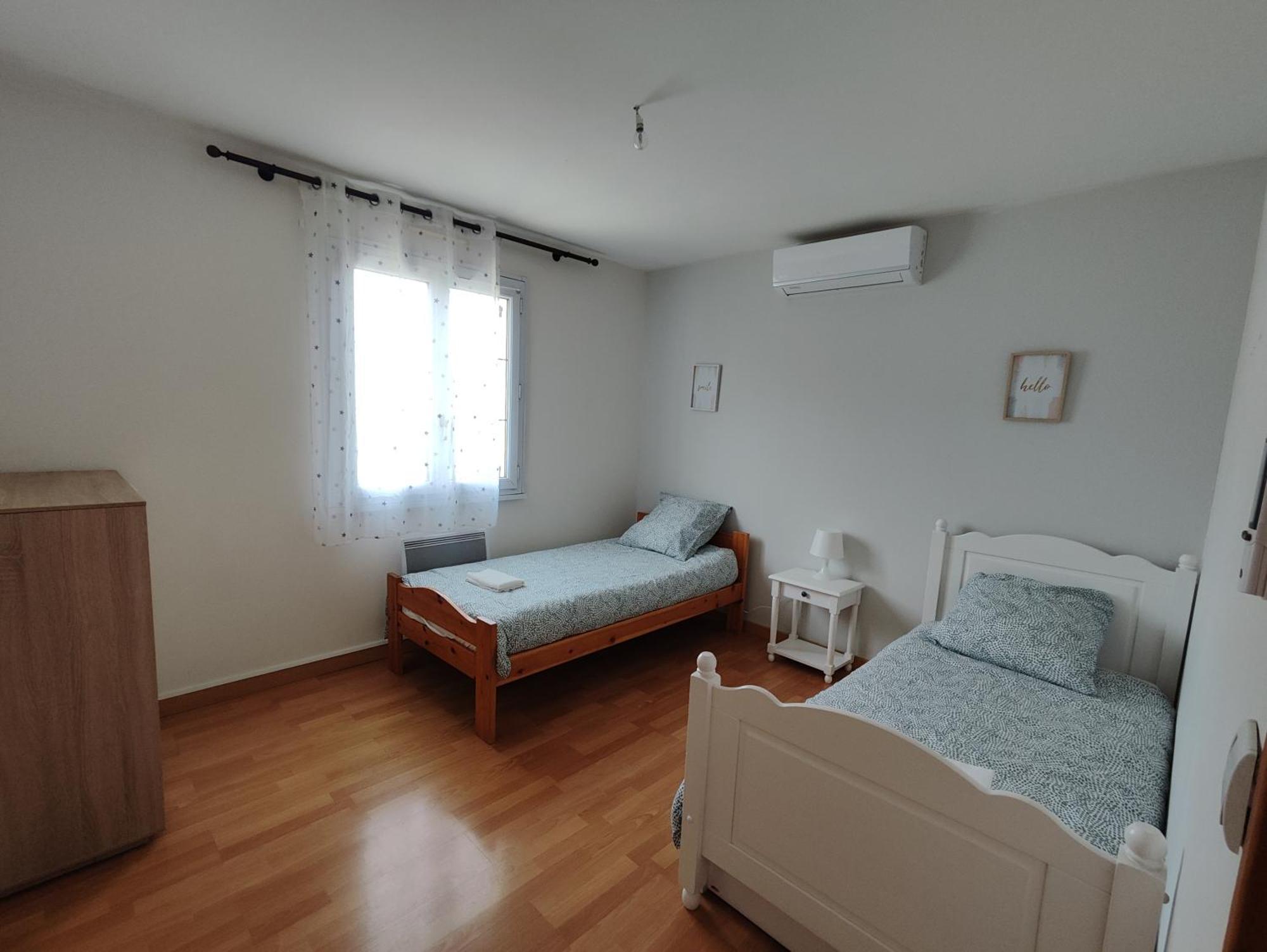 Spacious House Near Disneyland * Monthyon